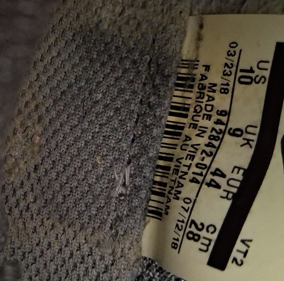 Nike Gray VaporMax Flyknit Men's Shoes - Picture 2 of 8